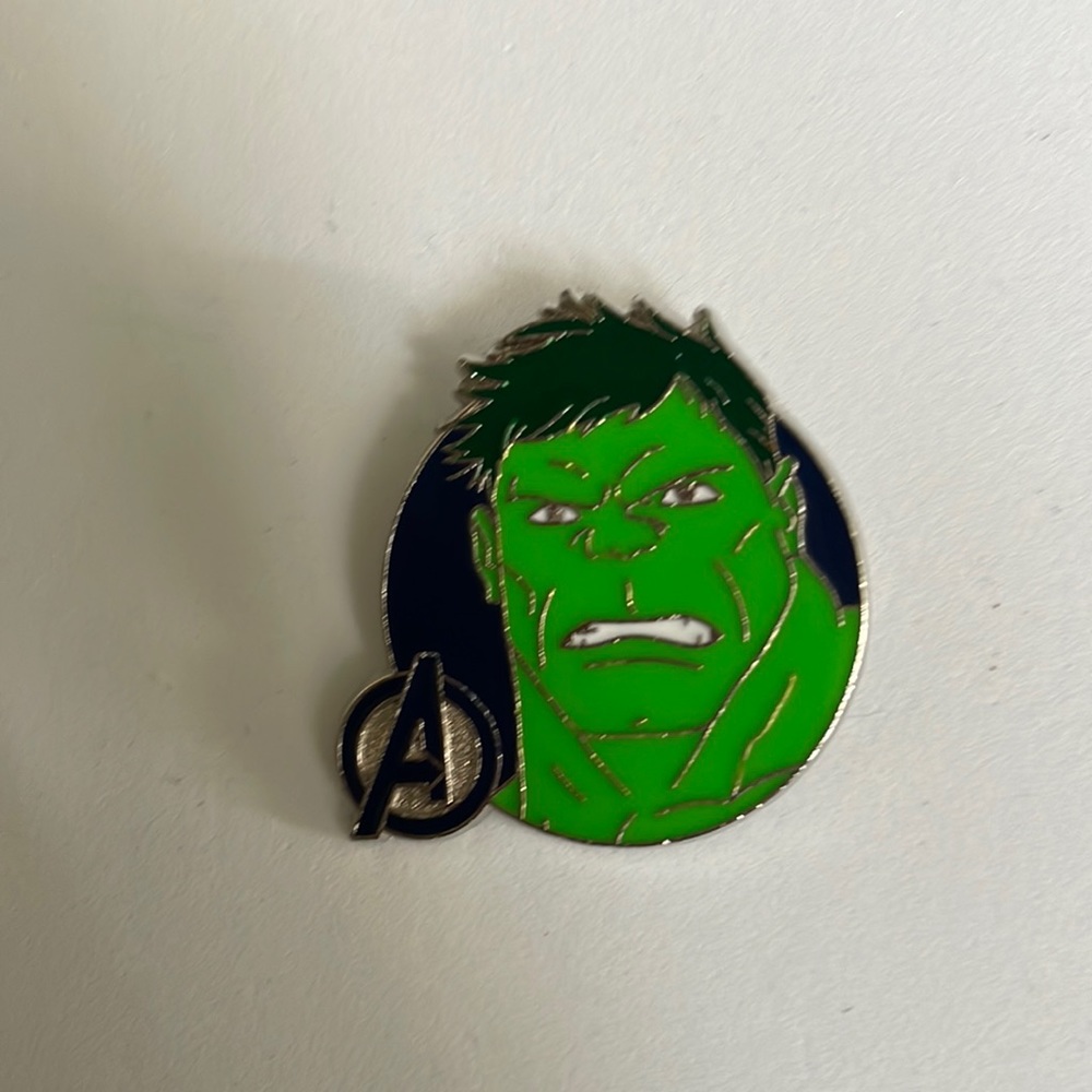 Incredible Hulk avengers pin